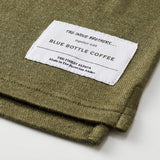 【オンライン限定】BLUE BOTTLE COFFEE × The Inoue Brothers... カットソー ロングスリーブシャツ（カーキ）